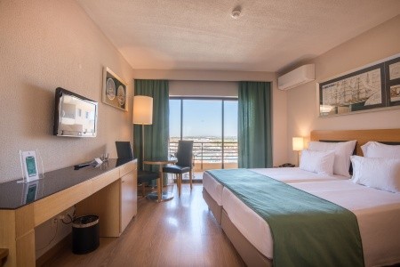 Portugalsko Algarve Vila Galé Marina 6 dňový pobyt Polpenzia Letecky Letisko: Praha July 2026 (14/07/26-19/07/26)