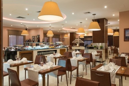 Portugalsko Algarve Vila Galé Marina 6 dňový pobyt Polpenzia Letecky Letisko: Praha July 2026 (14/07/26-19/07/26)