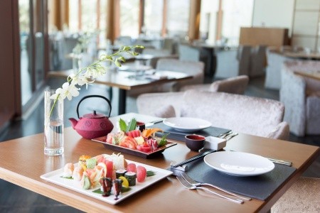 Spojené arabské emiráty Dubaj Ja The Resort - Ja Lake View Hotel 9 dňový pobyt Polpenzia Letecky Letisko: Bratislava February 2026 ( 5/02/26-13/02/26)