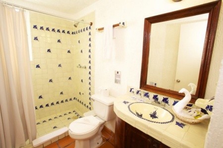 Tukan Hotel & Beach Club / Moongate - 10