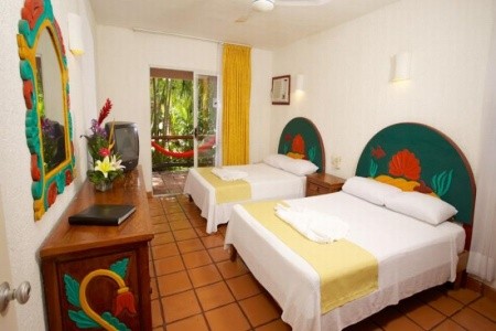 Tukan Hotel & Beach Club / Moongate - 18