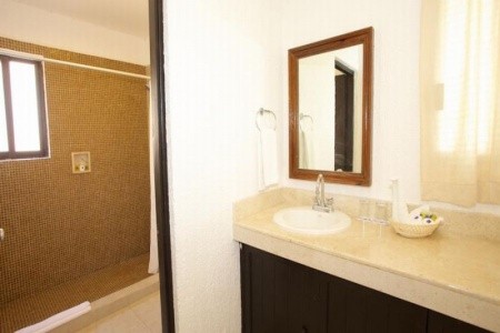 Tukan Hotel & Beach Club / Moongate - 21