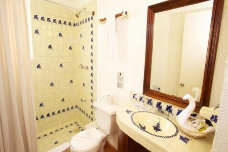 Tukan Hotel & Beach Club / Moongate - 22