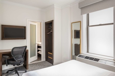 Martinique New York On Broadway, Curio Collection By Hilton - 39