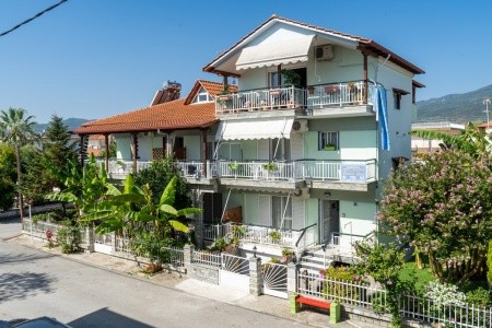 Banana House - Řecko v červenci