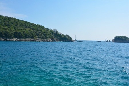 Čierna Hora  El Mar (Kruče) 8 dňový pobyt Polpenzia Letecky Letisko: Viedeň August 2025 (29/08/25- 5/09/25)