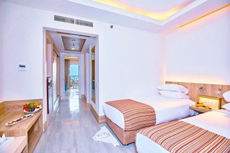 Titanic Beach Spa & Aquapark - 13