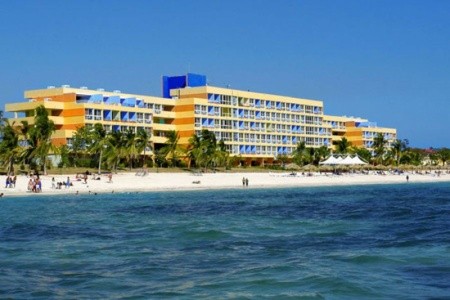 Copacabana, Club Amigo Ancón