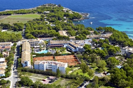 Španielsko Mallorca Beach Club Font De Sa Cala 13 dňový pobyt Polpenzia s nápojmi Letecky Letisko: Praha July 2025 (28/07/25- 9/08/25)