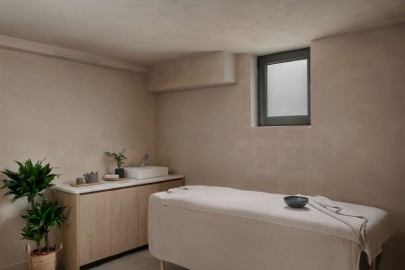 Grécko Kréta Domes Aulus Elounda All-Inclusive Resort Curio Collection By Hilton 11 dňový pobyt Polpenzia Letecky Letisko: Bratislava September 2026 (16/09/26-26/09/26)