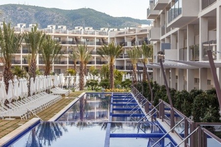 Španielsko Mallorca Zafiro Palace Palmanova 12 dňový pobyt Raňajky Letecky Letisko: Praha July 2025 ( 2/07/25-13/07/25)