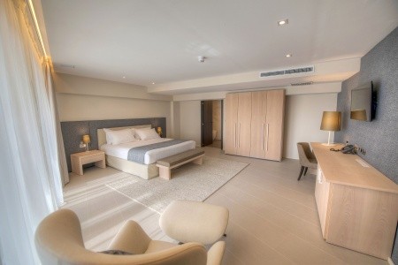 Malta Sliema The Waterfront 5 dňový pobyt Raňajky Letecky Letisko: Viedeň July 2026 ( 1/07/26- 5/07/26)