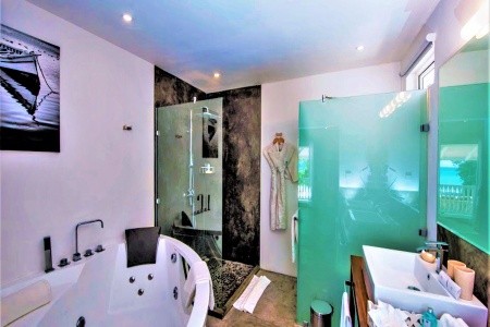 Seapoint Boutique - 33