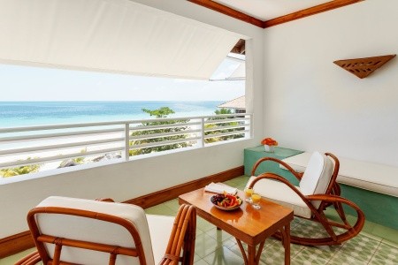 Couples Swept Away - 34