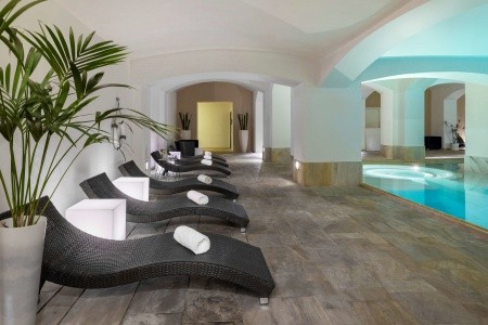 Česká republika Praha a okolie Carlo IV Prague 4 dňový pobyt Raňajky Vlastná November 2026 (26/11/26-29/11/26)