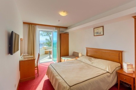 Chorvátsko Omiš Villa Rajski Dvor 11 dňový pobyt Raňajky Letecky Letisko: Praha October 2025 ( 2/10/25-12/10/25)