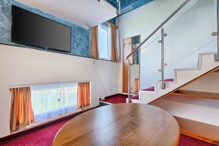 Chorvátsko Omiš Villa Rajski Dvor 11 dňový pobyt Raňajky Letecky Letisko: Praha October 2025 ( 2/10/25-12/10/25)