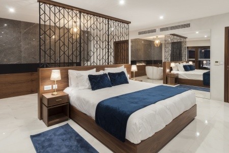 The Duke Boutique - 24