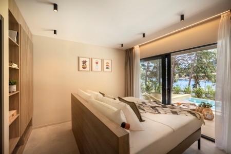 Chorvátsko Hvar Valamar Trim Sunny Apartments 12 dňový pobyt Polpenzia Letecky Letisko: Praha August 2025 (20/08/25-31/08/25)