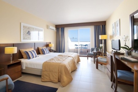 Madeira Caniço Roca Mar 8 dňový pobyt Raňajky Letecky Letisko: Praha October 2025 (21/10/25-28/10/25)