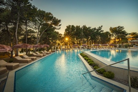 Chorvátsko Hvar Hvar By Valamar 6 dňový pobyt Polpenzia Vlastná June 2026 ( 5/06/26-10/06/26)