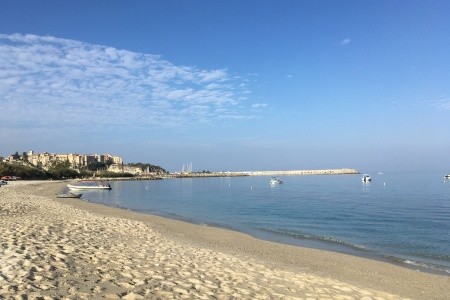 Taliansko Kalábria Residence Tirreno 7 dňový pobyt Polpenzia Letecky Letisko: Praha July 2026 ( 3/07/26- 9/07/26)