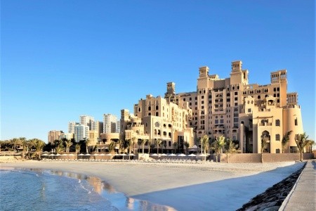 Spojené arabské emiráty Sharjah Sheraton Sharjah Beach Resort 12 dňový pobyt Plná penzia Letecky Letisko: Praha apríl 2024 ( 9/04/24-20/04/24)