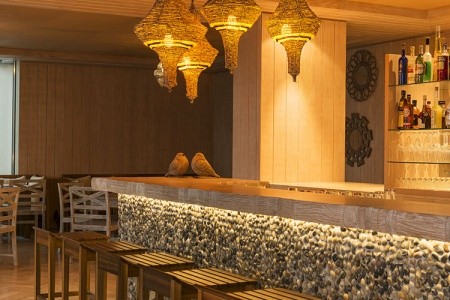 Spojené arabské emiráty Ajman Ajman Saray Luxury Collection Resort 14 dňový pobyt Plná penzia Letecky Letisko: Praha marec 2024 (21/03/24- 3/04/24)