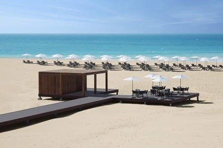 Spojené arabské emiráty Abu Dhabi Saadiyat Rotana Resort & Villas 13 dňový pobyt Plná penzia Letecky Letisko: Praha júl 2024 (19/07/24-31/07/24)