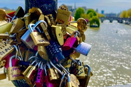 Tajemství Paříže a Versailles - 13