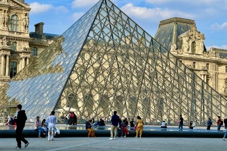 Tajemství Paříže a Versailles - 15