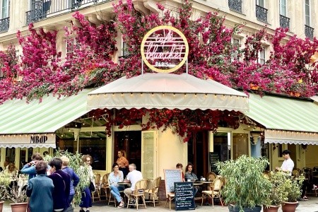 Tajemství Paříže a Versailles - 16