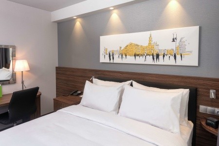 Hampton By Hilton Poznan Old Town - 20