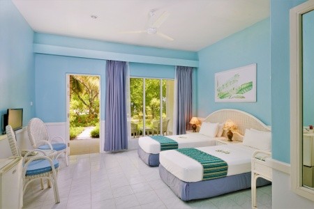 Maldivy  Equator Village 9 dňový pobyt Polpenzia Letecky Letisko: Praha March 2026 ( 2/03/26-10/03/26)