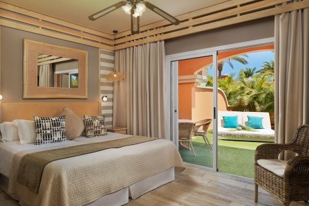 Green Garden Resort & Suites - 41