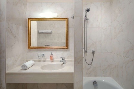 Humboldt Park & Spa - 8