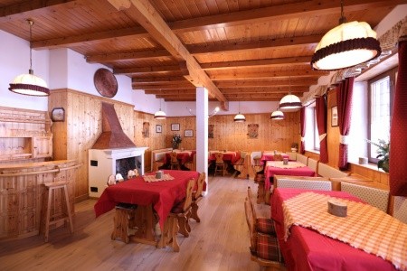 Taliansko Val di Fassa e Carezza Piaz 5 dňový pobyt Raňajky Vlastná June 2026 (21/06/26-25/06/26)