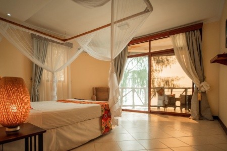 Divoká příroda Afriky + pobyt v Hotel Sansi Kae Beach Resort & SPA