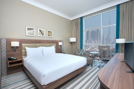 Spojené arabské emiráty Dubaj Hilton Garden Inn Dubai Al Mina 10 dňový pobyt Raňajky Letecky Letisko: Viedeň júl 2024 ( 3/07/24-12/07/24)