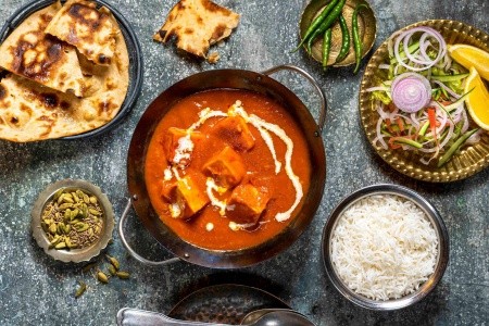 Spojené arabské emiráty Dubaj Mövenpick Hotel & Apartments Bur Dubai 5 dňový pobyt All Inclusive Letecky Letisko: Praha February 2026 (27/02/26- 3/03/26)