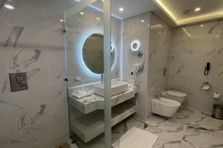 Sirena Beach Resort & Spa - 8