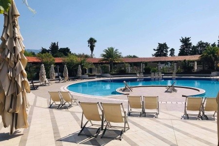 Čierna Hora Budva Slovenska Plaza 4* 8 dňový pobyt Polpenzia Letecky Letisko: Praha September 2025 ( 7/09/25-14/09/25)