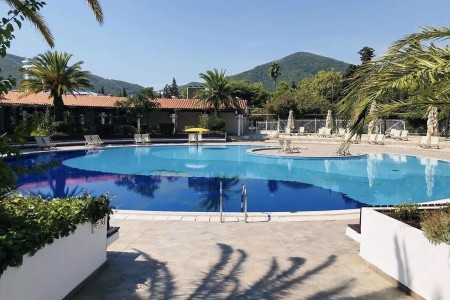 Čierna Hora Budva Slovenska Plaza 4* 8 dňový pobyt Polpenzia Letecky Letisko: Praha September 2025 ( 7/09/25-14/09/25)