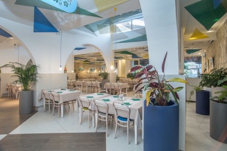 Čierna Hora Budva Slovenska Plaza 4* 8 dňový pobyt Polpenzia Letecky Letisko: Praha September 2025 ( 7/09/25-14/09/25)