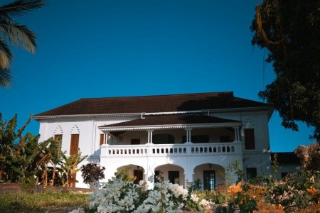 The Manor House By Sansi