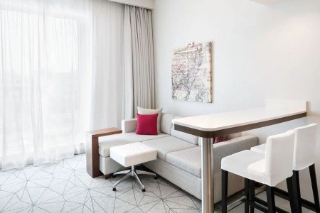 Spojené arabské emiráty Dubaj Hyatt Place Dubai Al Rigga Residences 8 dňový pobyt Polpenzia Letecky Letisko: Praha April 2026 (20/04/26-27/04/26)