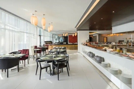 Spojené arabské emiráty Dubaj Hyatt Place Dubai Al Rigga Residences 8 dňový pobyt Polpenzia Letecky Letisko: Praha April 2026 (20/04/26-27/04/26)