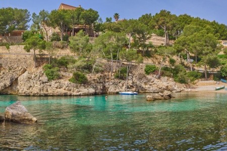 Španielsko Mallorca Petit Cala Fornells 12 dňový pobyt Raňajky Letecky Letisko: Praha August 2025 (27/08/25- 7/09/25)