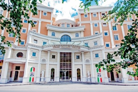 Bulharsko Slnečné Pobrežie Rome Palace Deluxe 5 dňový pobyt Ultra All inclusive Letecky Letisko: Praha June 2025 (29/06/25- 3/07/25)