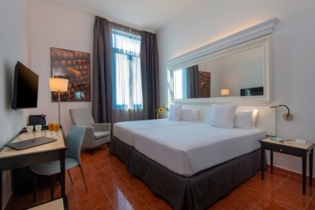 Kuba La Habana (Havana) Telegrafo 9 dňový pobyt Raňajky Letecky Letisko: Praha July 2026 (15/07/26-23/07/26)